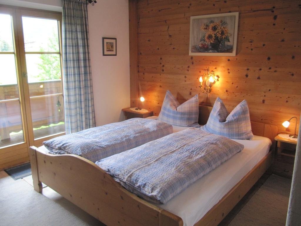 Hotel Haus Friedl Kitzbühel Pokoj fotografie